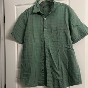 NWOT axis cotton green windowpane pattern button down short sleeve shirt. Large